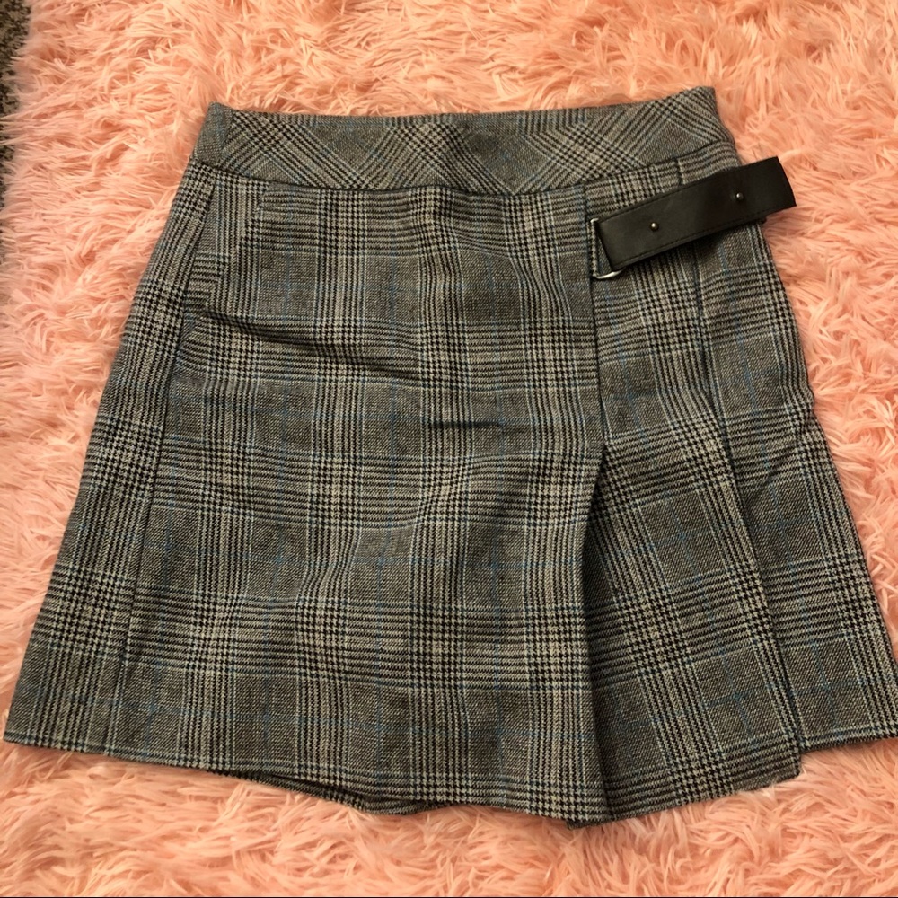 Stunning Brand New Pant skirt with leather belt